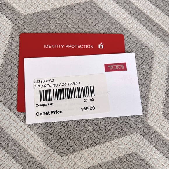 Tumi Zip-Around Wallet - Picture 4 of 4